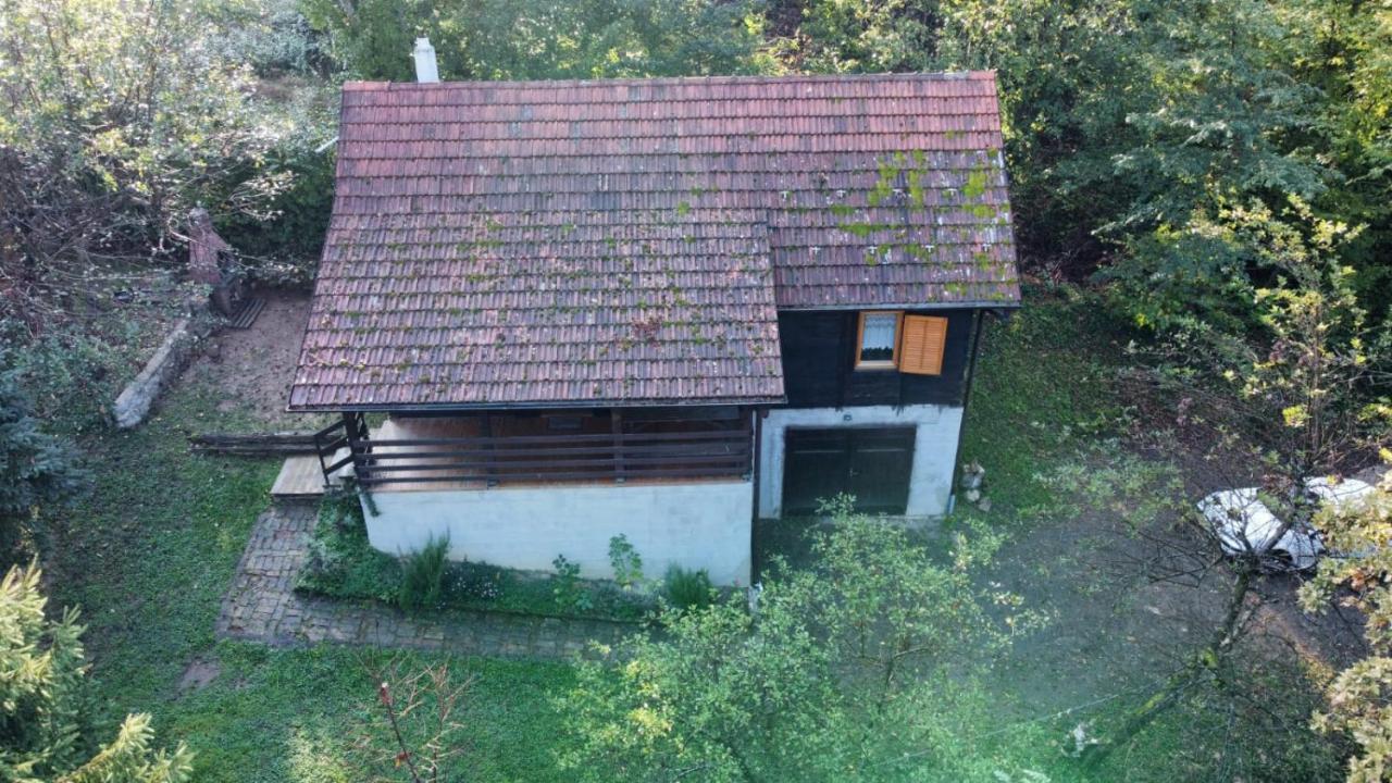 Kamanje Wooden House Near The River Kupa מראה חיצוני תמונה