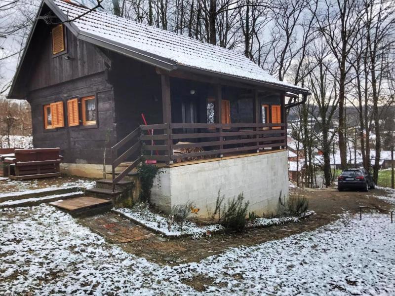 Kamanje Wooden House Near The River Kupa מראה חיצוני תמונה