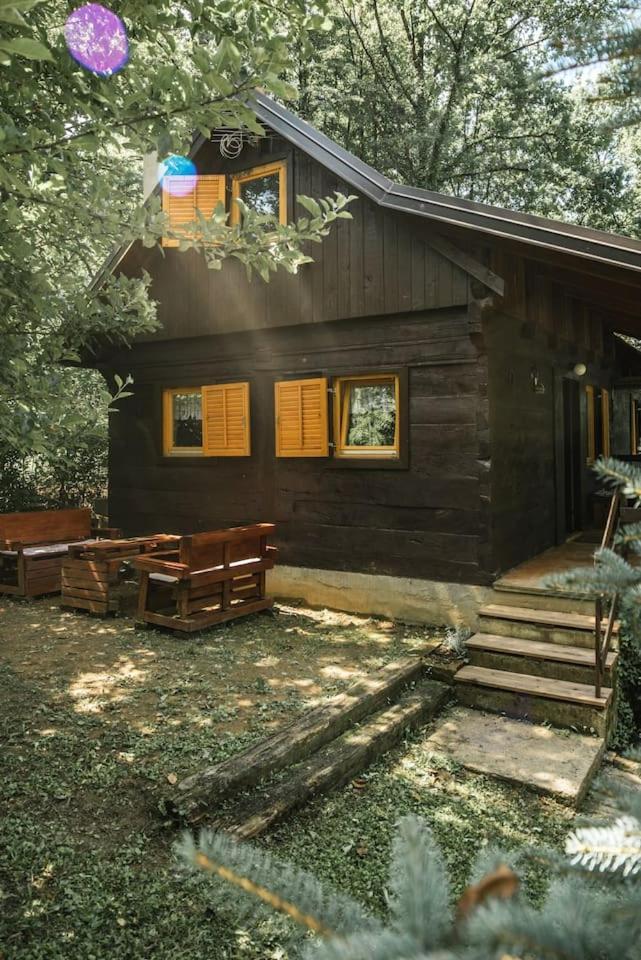 Kamanje Wooden House Near The River Kupa מראה חיצוני תמונה