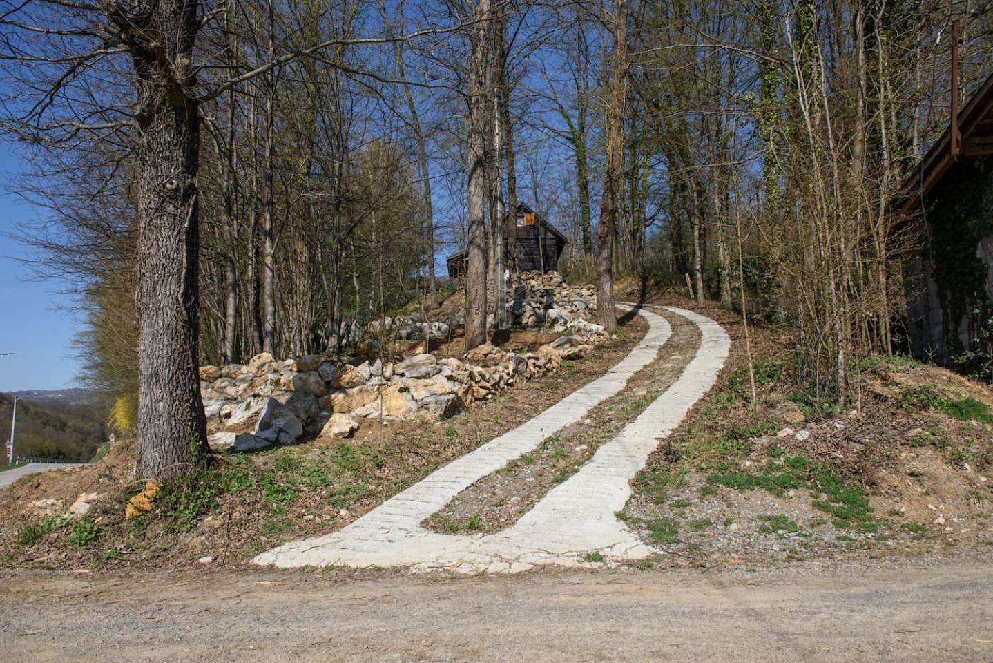 Kamanje Wooden House Near The River Kupa מראה חיצוני תמונה